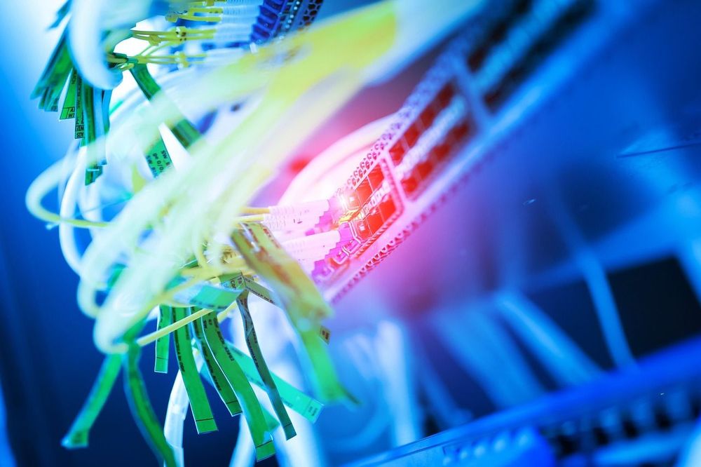 technology, center, business, digital, network, server, internet, communication, data, gigabit, administrator, server room, wire, lan, information, infrastructure, firewall, datacenter, wan, optic, computer, switch, speed, link, plug