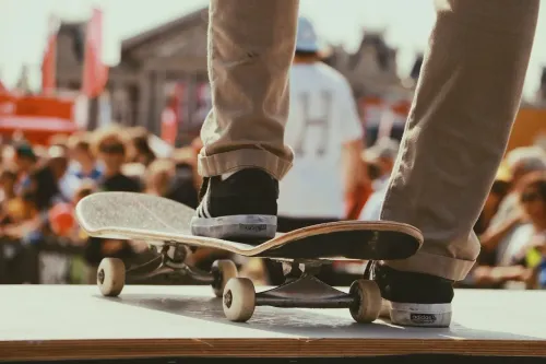 skateboard, games, sports, people, crowd, men, stage, legs, shoes, brown crowd, brown gaming, brown sports, brown game, brown shoes, brown games, skateboard, skateboard, skateboard, skateboard, skateboard, sports, people, people, men, shoes