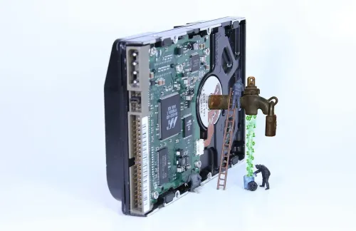 data leak, miniature figures, binary numbers, hacker, privacy, theft, data storage, security, data theft, hard drive, hdd, data protection regulation, data flow, privacy policy, thieves, data, law, miniature figure, miniature, creative, toy figure, model construction figure, lüttje